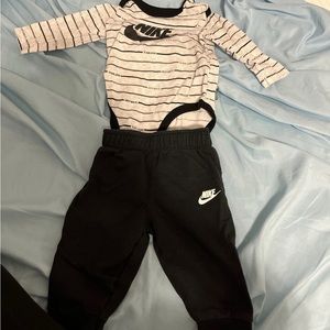Nike 2 piece outfit